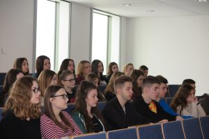 prof. Olga Dąbrowska Cendrowska, mgr Daria Malicka i mgr Weronika Sałek na Goce Delcev University w Sztipie, Macedonia