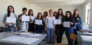 prof. Olga Dąbrowska Cendrowska, mgr Daria Malicka i mgr Weronika Sałek na Goce Delcev University w Sztipie, Macedonia