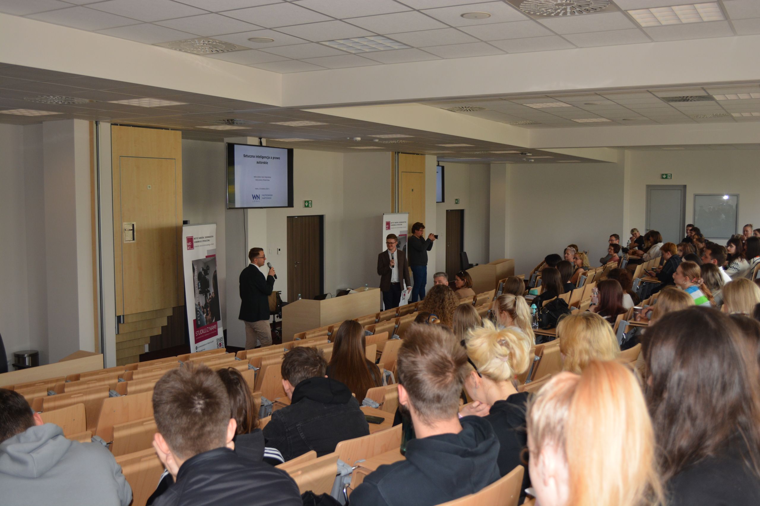 DSC_0337-scaled Prawo autorskie i sztuczna inteligencja /galeria/ 